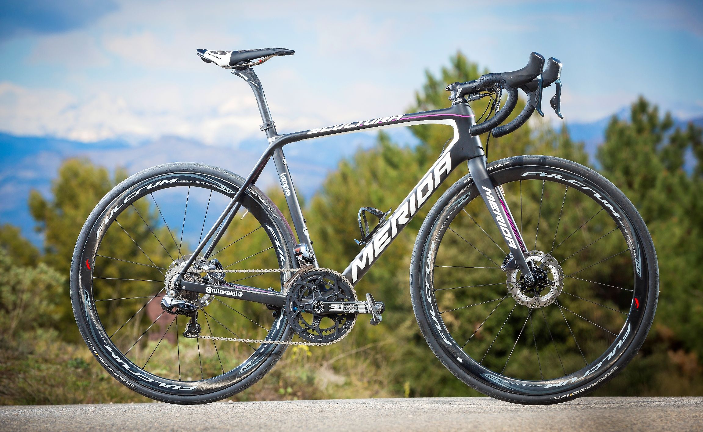 Merida reacto 4000 carbon 105 shimano red. шоссейный велосипед scultura 300 гора. Merida disc. мерида джульет. Scultura 400.