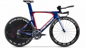 Skradziono rowery grupy Bahrain-Merida