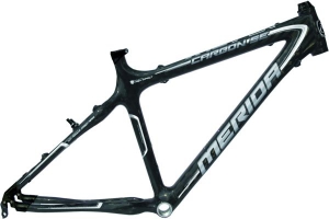 Wicemistrzowie Polski w MTB juz 4 rok z rzędu na sprzęcie marki MERIDA, B-SKIN oraz MAXXIS.