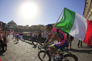 Cavendish otwiera Giro, debiut Reacto Evo